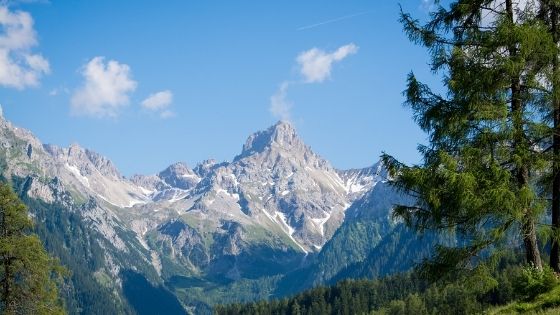 Mariage à la montagne. Alpes françaises, Haute-Savoie, Savoie, Isère